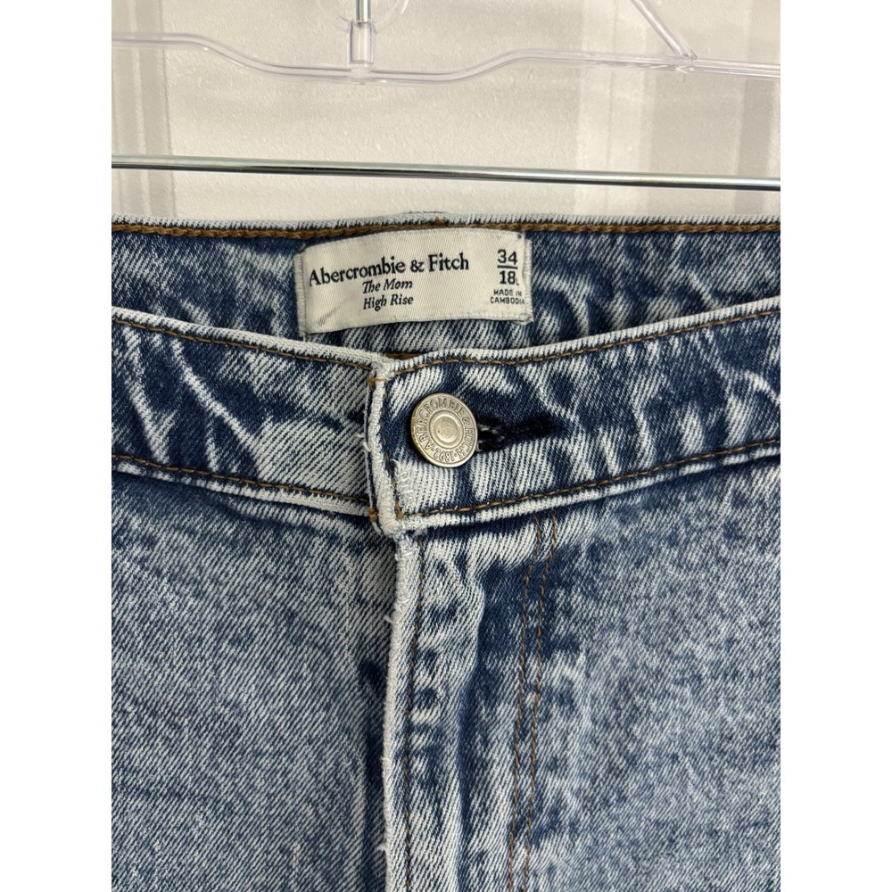 Abercrombie & Fitch Mom Jeans High Rise Blue Medium Wash Distressed 5-Pocket